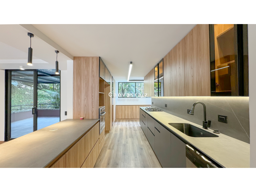 Apartment for sale in El Poblado, Medellín 2