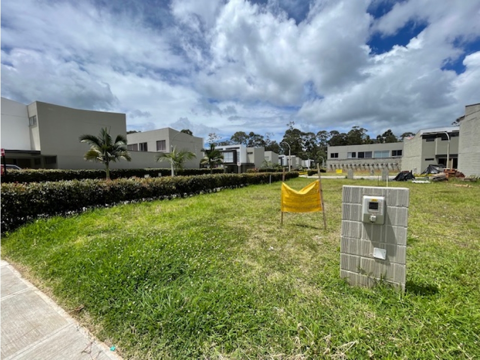 Land in Llano Grande (102 m²) for Sale - 2