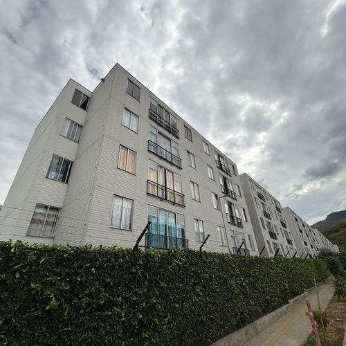 Apartamento de 2 alcobas en venta en Arroyohondo, Yumbo, 45 m² · foto 13 de 13