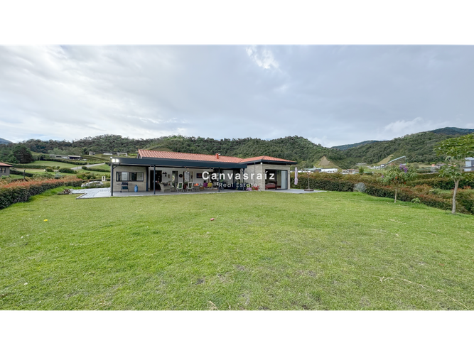 Casa de 3 alcobas en venta en El Chuscal, La Ceja, 356 m² · foto 2 de 15