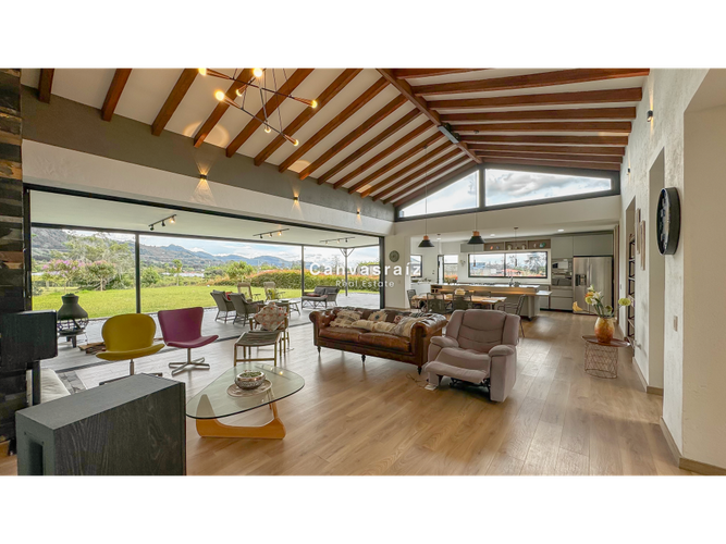 Casa de 3 alcobas en venta en El Chuscal, La Ceja, 356 m² · foto 3 de 15