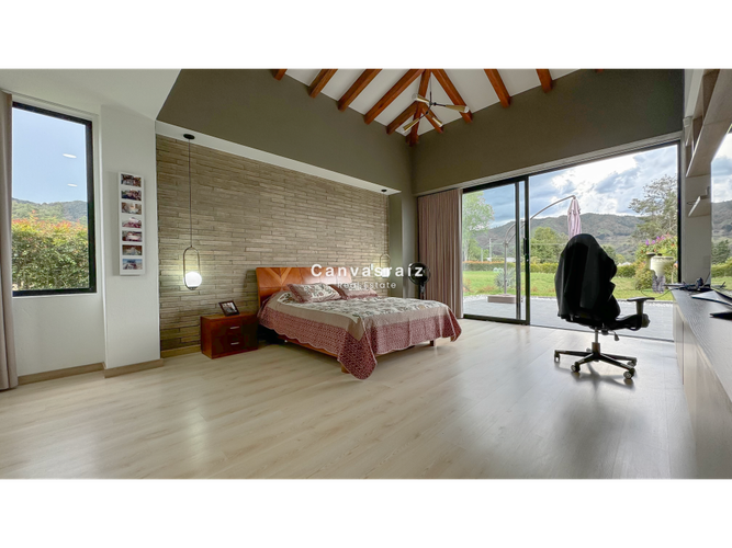 Casa de 3 alcobas en venta en El Chuscal, La Ceja, 356 m² · foto 11 de 15