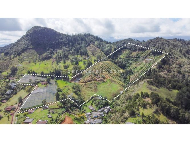 Finca en venta en Lejos Del Nido, El Retiro, 800 m² · foto 2 de 13