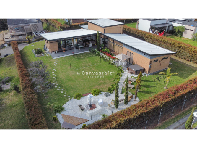Casa de 4 alcobas en venta en Las Palmas, Envigado, 420 m² · foto 3 de 12