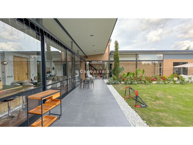 Casa de 4 alcobas en venta en Las Palmas, Envigado, 420 m² · foto 4 de 12