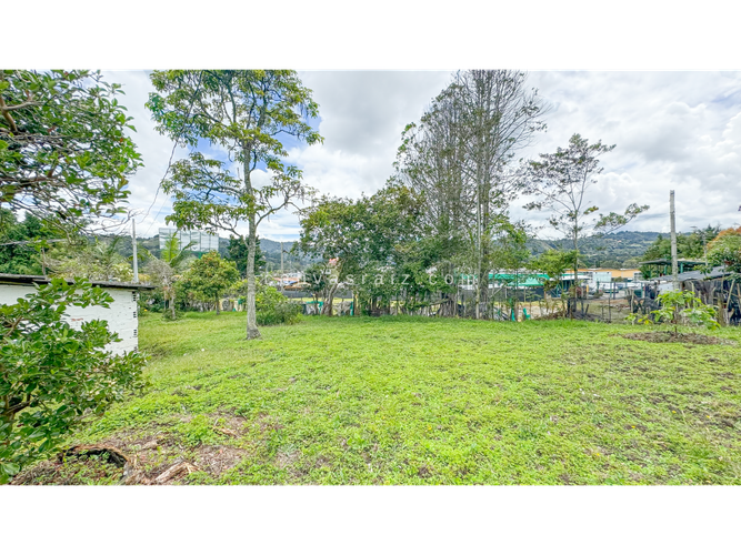 Lote en venta en Playa Rica-Rancheria, Rionegro, 1750 m² · foto 4 de 7