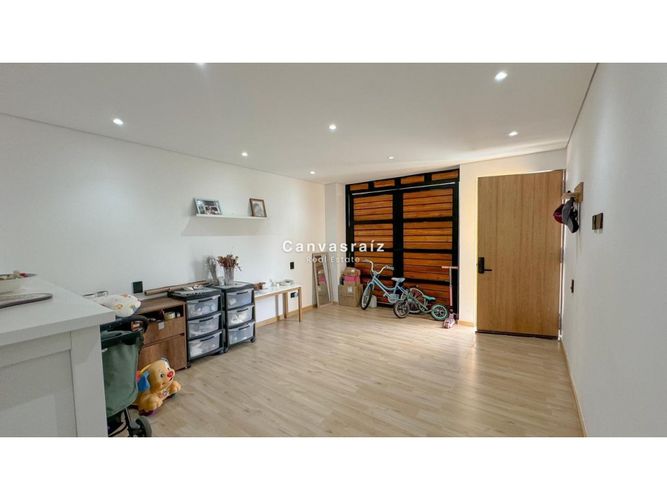 Casa de 3 alcobas en venta en Llano Grande, Rionegro, 215 m² · foto 4 de 12