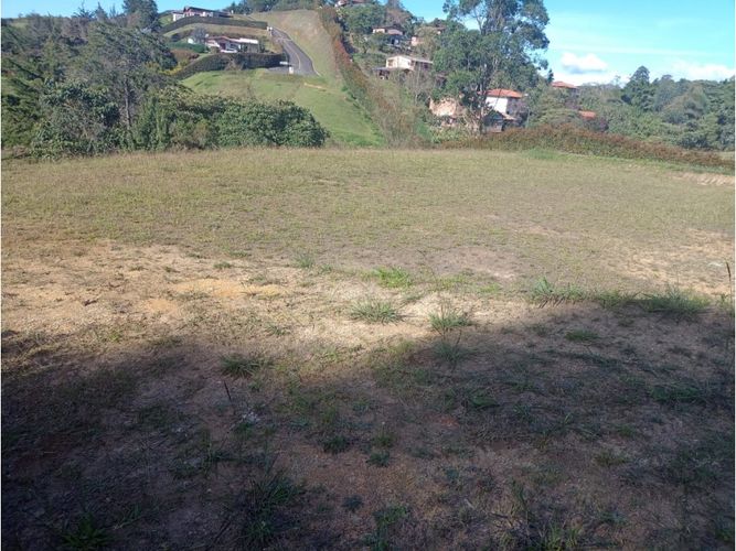 Lote en venta en El Carmen de Viboral, 2000 m² · foto 2 de 6