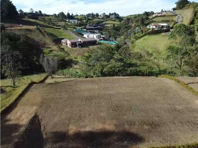 Lote en venta en El Carmen de Viboral, 2000 m² · foto 6 de 6