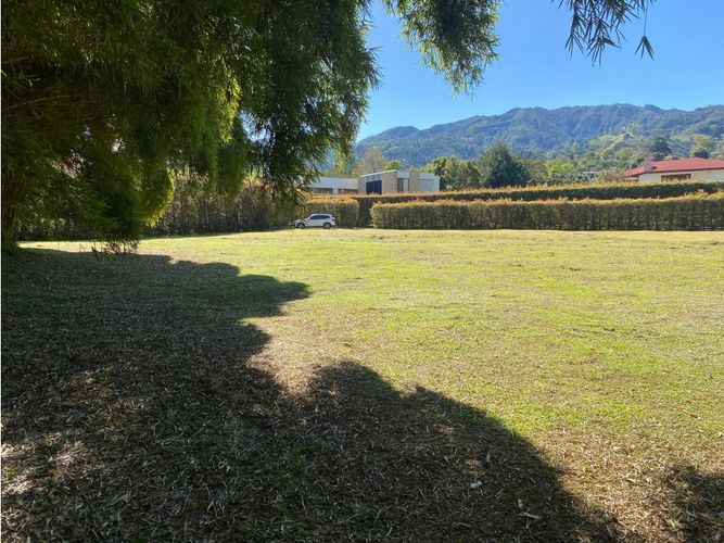 Lote en venta en Los Salados, El Retiro, 2150 m² · foto 2 de 3