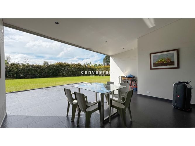 Casa de 5 alcobas en venta en Llano Grande, Rionegro, 500 m² · foto 5 de 16