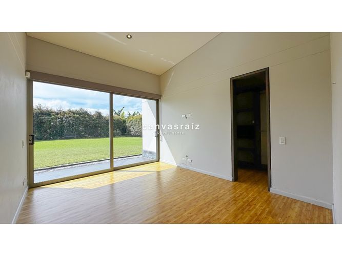 Casa de 5 alcobas en venta en Llano Grande, Rionegro, 500 m² · foto 8 de 16