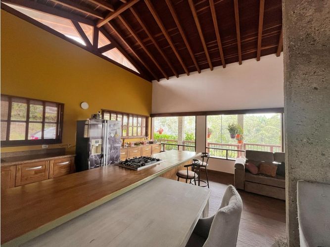 Casa de 3 alcobas en venta en Llano Grande, Rionegro, 257 m² · foto 5 de 13