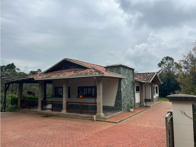 Casa de 3 alcobas en venta en Llano Grande, Rionegro, 257 m² · foto 8 de 13