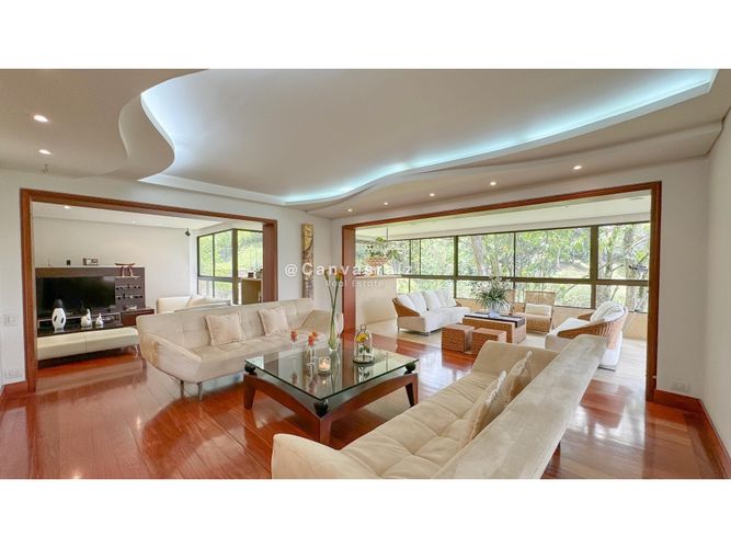 Apartamento de 5 alcobas en venta en Los Naranjos, Medellín, 450 m² · foto 2 de 11
