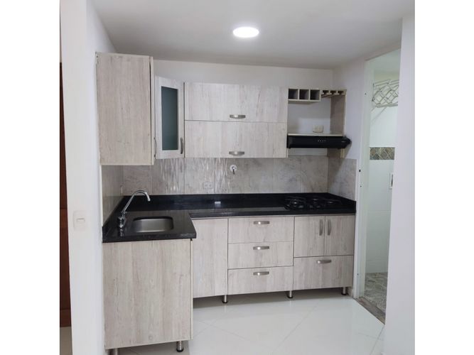 Apartamento de 3 alcobas en venta en La Ceja, 73 m² · foto 3 de 10