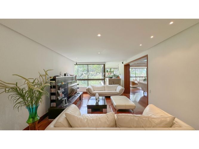 Apartamento de 5 alcobas en venta en Los Naranjos, Medellín, 450 m² · foto 3 de 11