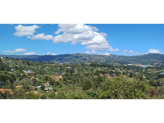 Lote en venta en San Jose, Guarne, 1850 m² · foto 5 de 7