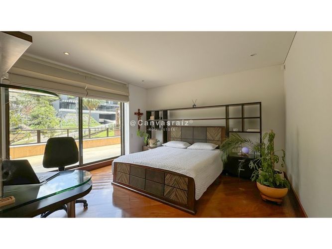 Apartamento de 5 alcobas en venta en Los Naranjos, Medellín, 450 m² · foto 6 de 11
