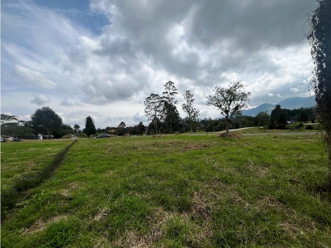 Lote en venta en Guamito, La Ceja, 1560 m² · foto 2 de 6