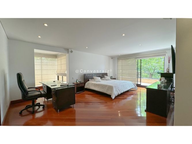 Apartamento de 5 alcobas en venta en Los Naranjos, Medellín, 450 m² · foto 11 de 11