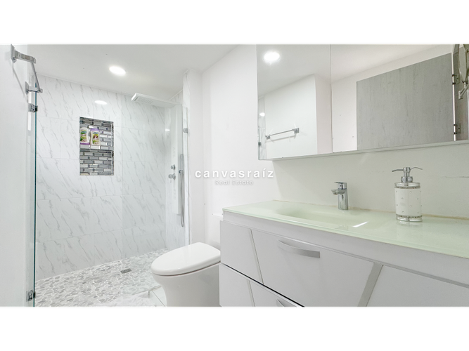 Apartamento de 4 alcobas en venta en Castropol, Medellín, 187 m² · foto 11 de 12