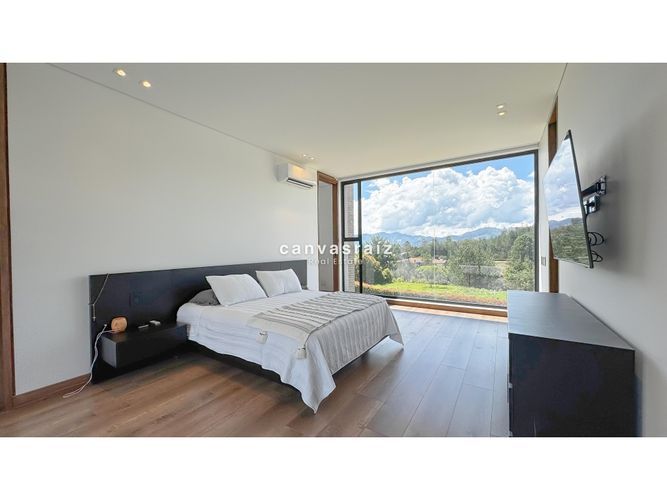 Casa de 5 alcobas en venta en So�Adora, La Ceja, 389 m² · foto 7 de 15