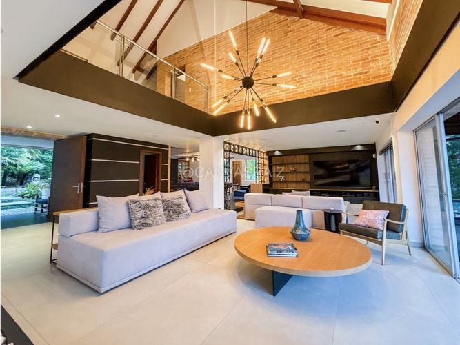 Casa de 5 alcobas en venta en Llano Grande, Envigado, 650 m² · foto 5 de 24