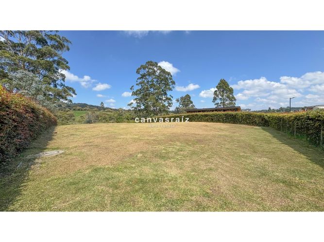Lote en venta en El Carmen de Viboral, 2980 m² · foto 2 de 5