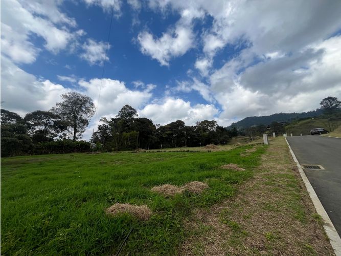Lote en venta en Guamito, El Carmen de Viboral, 1233 m² · foto 5 de 6
