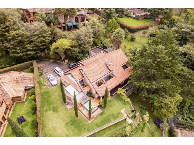 Casa de 5 alcobas en venta en Llano Grande, Envigado, 650 m² · foto 22 de 24