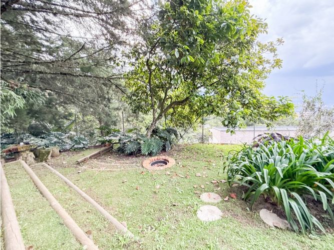Casa de 5 alcobas en venta en Llano Grande, Envigado, 650 m² · foto 23 de 24