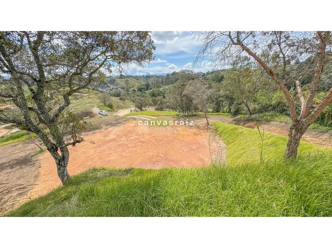 Lote en venta en El Carmin, Rionegro, 2612 m² · foto 4 de 6