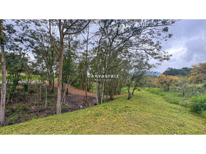 Lote en venta en La Ceja, 3023 m² · foto 2 de 7