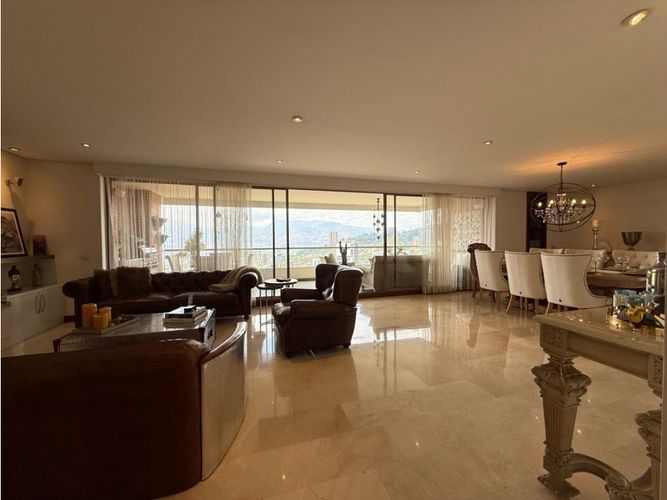 Apartamento en venta en El Poblado, Medellín · foto 4 de 24