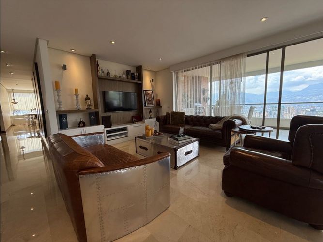 Apartamento en venta en El Poblado, Medellín · foto 8 de 24