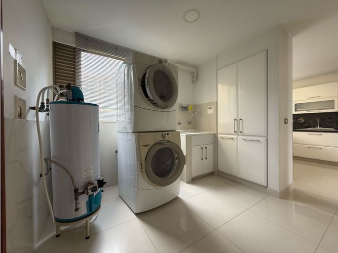 Apartamento en venta en El Poblado, Medellín · foto 13 de 24