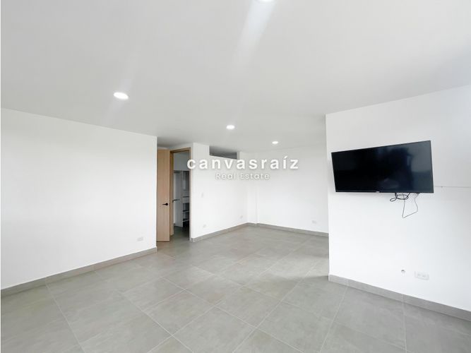 Casa de 3 alcobas en venta en Barro Blanco, Rionegro, 220 m² · foto 5 de 12