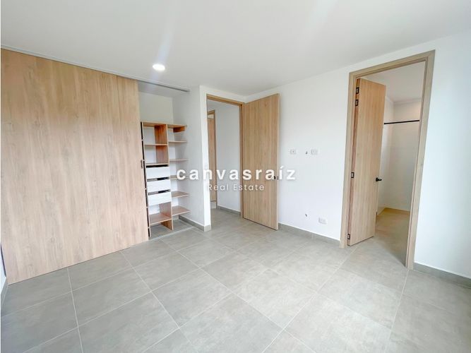 Casa de 3 alcobas en venta en Barro Blanco, Rionegro, 220 m² · foto 8 de 12