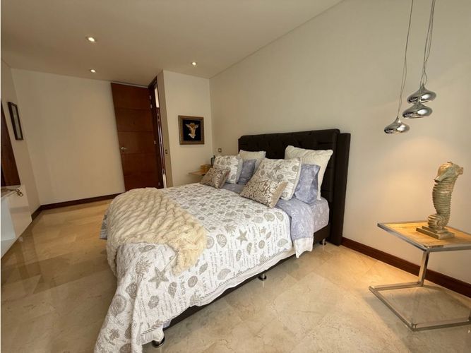 Apartamento en venta en El Poblado, Medellín · foto 18 de 24