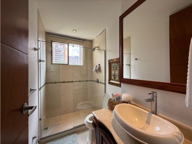 Apartamento en venta en El Poblado, Medellín · foto 20 de 24