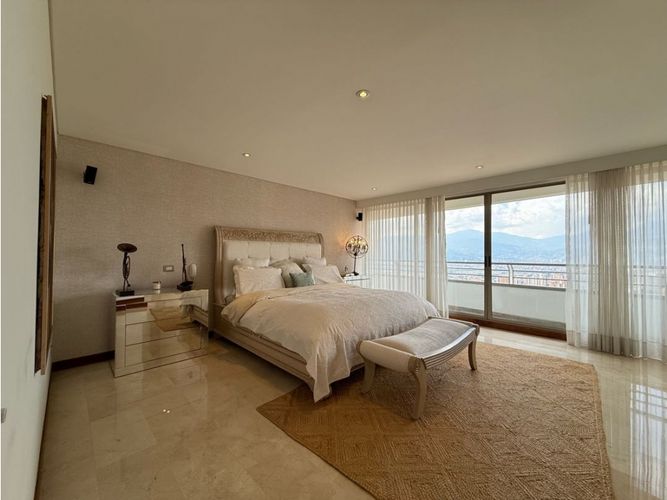 Apartamento en venta en El Poblado, Medellín · foto 21 de 24