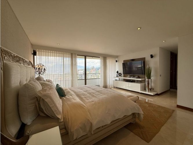 Apartamento en venta en El Poblado, Medellín · foto 22 de 24