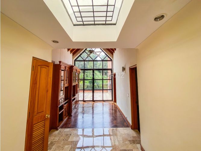 Casa de 6 alcobas en venta en Urbanizacion Fuentes De Zuñiga, Envigado, 386 m² · foto 7 de 20