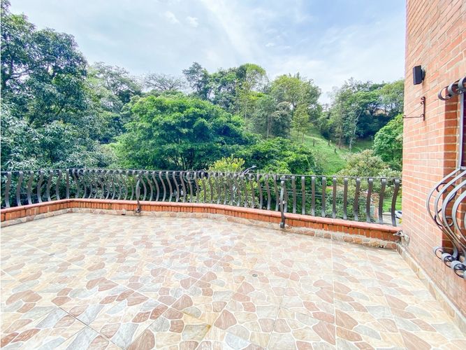 Casa de 6 alcobas en venta en Urbanizacion Fuentes De Zuñiga, Envigado, 386 m² · foto 11 de 20