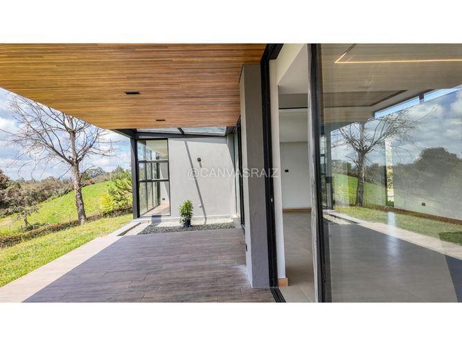 Casa de 4 alcobas en venta en Quirama, El Carmen de Viboral, 370 m² · foto 11 de 14