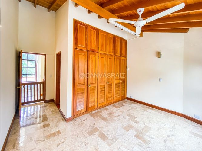 Casa de 6 alcobas en venta en Urbanizacion Fuentes De Zuñiga, Envigado, 386 m² · foto 14 de 20