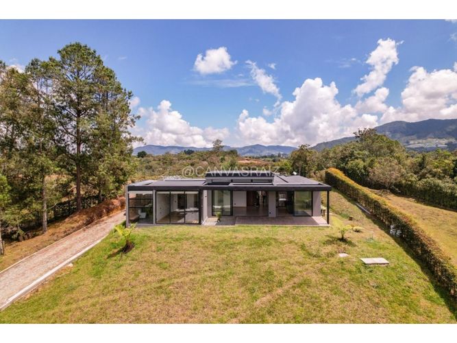 Casa de 4 alcobas en venta en Quirama, El Carmen de Viboral, 370 m² · foto 14 de 14