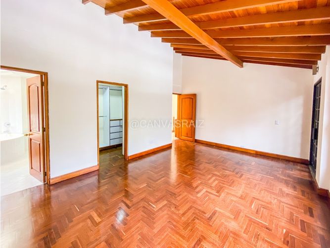 Casa de 6 alcobas en venta en Urbanizacion Fuentes De Zuñiga, Envigado, 386 m² · foto 15 de 20