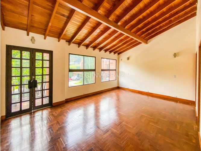 Casa de 6 alcobas en venta en Urbanizacion Fuentes De Zuñiga, Envigado, 386 m² · foto 18 de 20